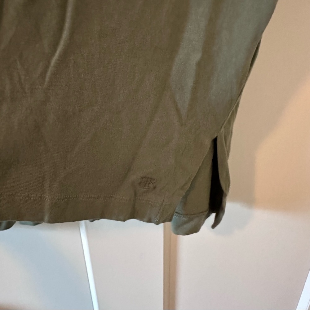 Banana Republic Sage Green V-Neck Short Sleeve Tee Size XXL - Picture 4 of 7